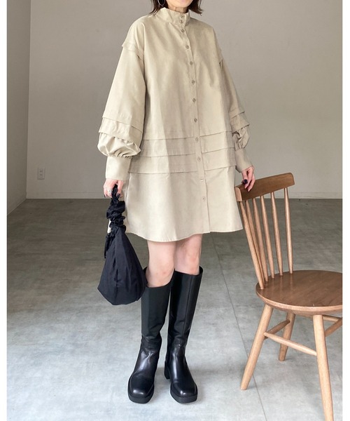 She's Closet(シーズクローゼット)の「スタンドカラーボリュームスリーブ長袖ひざ丈フレアチュニックミニシャツワンピース(シャツワンピース・レディース・チャコールグレー/ブラック/ライトベージュ・FREE)」の6枚目の写真