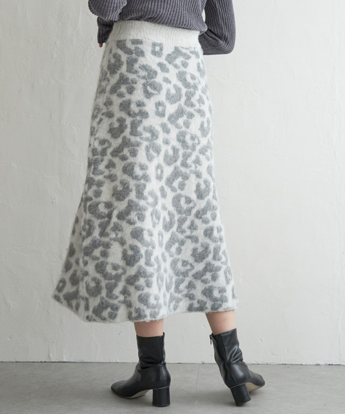 VENCEEXCHANGE（ヴァンスエクスチェンジ）の「シャギーヒョウ柄台形スカート（スカート・レディース・チャコールグレー/ホワイト/グリーン系・FREE）」の7枚目の写真