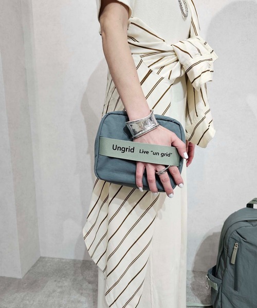 Ungrid（アングリッド）の「【Ungrid/アングリッド】撥水ソフトナイロン ロゴテープ 多機能化粧ポーチ（ポーチ・レディース・ピンク/カーキ/グレイッシュベージュ/アイボリー/ブラック/ミント/ブルー系その他/オレンジ/マスタード/ベージュ系その他・FREE）」の7枚目の写真