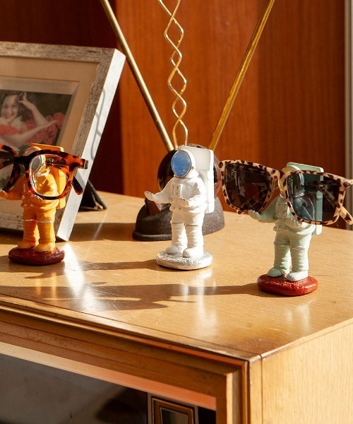 DULTON（ダルトン）の「ASTRONAUT GLASSES HOLDER/ 宇宙飛行士 メガネホルダー（メガネ・メンズ・ホワイト/ライトグリーン/オレンジ・FREE）」の19枚目の写真
