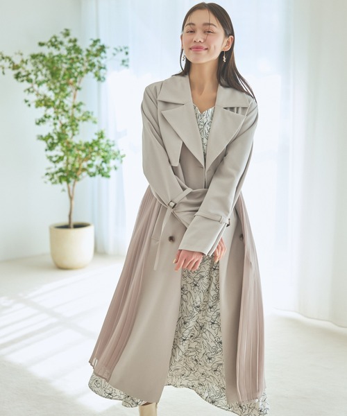 mysty woman（ミスティウーマン）の「プリーツドレストレンチコート　996645（トレンチコート・レディース・ベージュ/ブラック/グレー系その他・FREE）」の3枚目の写真