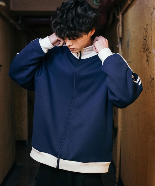 Rocky Monroe（ロッキーモンロー）の「オーバーサイズダンボールニット