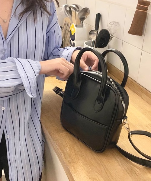 florist（フローリスト）の「【2WAY/3WAY】スクエア型レザータッチボストンバッグ/ショルダーバッグ（ボストンバッグ・レディース・ブラック・FREE）」の7枚目の写真