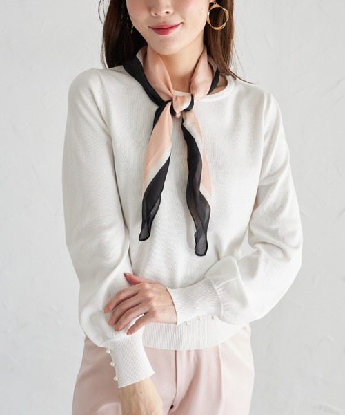 tocco closet(トッコ クローゼット)の「【ZOZO限定】スカーフ付きニットプルオーバー(ニット/セーター・レディース・オフホワイト/ライトグレー/ピンク・M)」の1枚目の写真