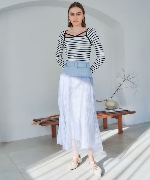 YECCA VECCA(イェッカヴェッカ)の「スクエアネックストリングリブニット(ニット/セーター・レディース・その他9/オフホワイト/ラベンダー/ネイビー/ダークベージュ・FREE)」の8枚目の写真