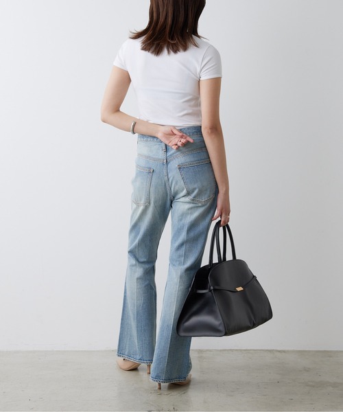 GALLARDAGALANTE（ガリャルダガランテ）の「【PEAS】リメイクフレアデニム（デニムパンツ・レディース・ブルー・1/0）」の12枚目の写真