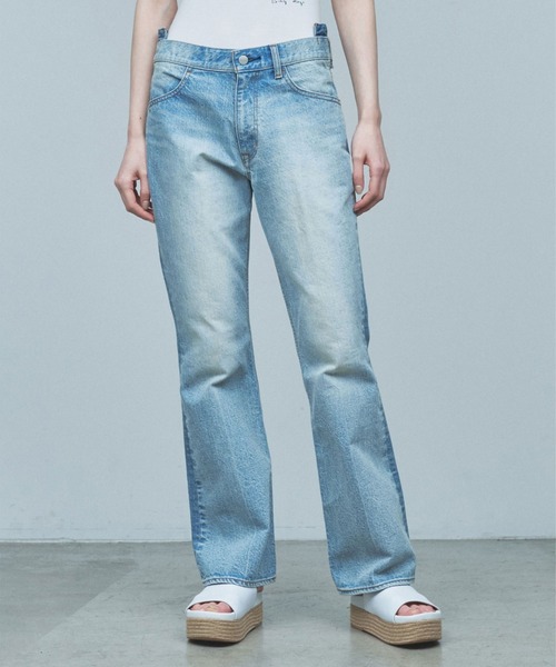 GALLARDAGALANTE（ガリャルダガランテ）の「【PEAS】リメイクフレアデニム（デニムパンツ・レディース・ブルー・1/0）」の5枚目の写真