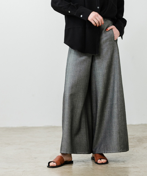 Noble(ノーブル)の「【ELENI】デニムライクバギーパンツ(デニムパンツ・レディース・ブラック/ホワイト・36/38)」の2枚目の写真