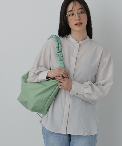 saloon（サルーン）の「SALOON(サルーン)/《オフィス/セレモニー》ジョーゼットブラウス【手洗い可】長袖（シャツ/ブラウス・レディース・オフホワイト/ネイビー/ライトグレー・FREE）」の11枚目の写真