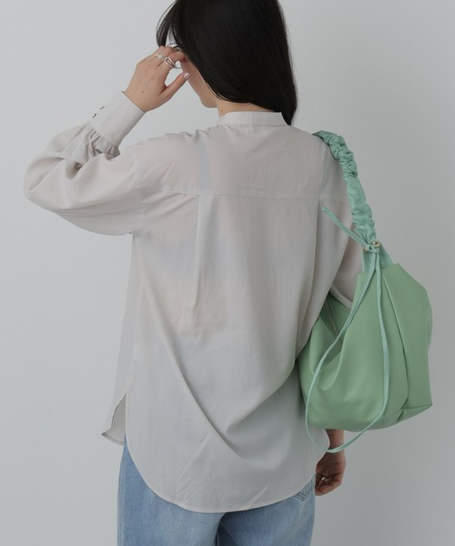 saloon（サルーン）の「SALOON(サルーン)/《オフィス/セレモニー》ジョーゼットブラウス【手洗い可】長袖（シャツ/ブラウス・レディース・オフホワイト/ネイビー/ライトグレー・FREE）」の10枚目の写真