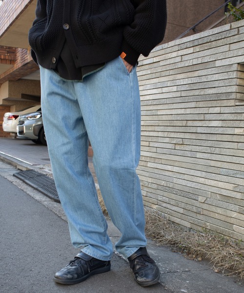 UNIVERSAL OVERALL(ユニバーサルオーバーオール)の「イージーパンツ / デニムパンツ / UNWIND PANTS(デニムパンツ・メンズ・ブラック/インディゴブルー・F)」の2枚目の写真