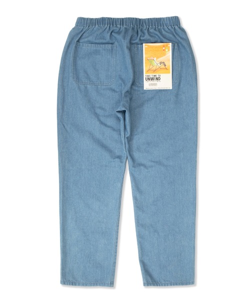UNIVERSAL OVERALL(ユニバーサルオーバーオール)の「イージーパンツ / デニムパンツ / UNWIND PANTS(デニムパンツ・メンズ・ブラック/インディゴブルー・F)」の17枚目の写真