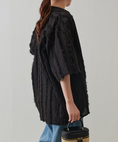 COLLAGE GALLARDAGALANTE（コラージュガリャルダガランテ）の「インドストライプジャガードシャツ/セットアップ可（シャツ/ブラウス・レディース・ホワイト/ブラック・FREE）」の17枚目の写真