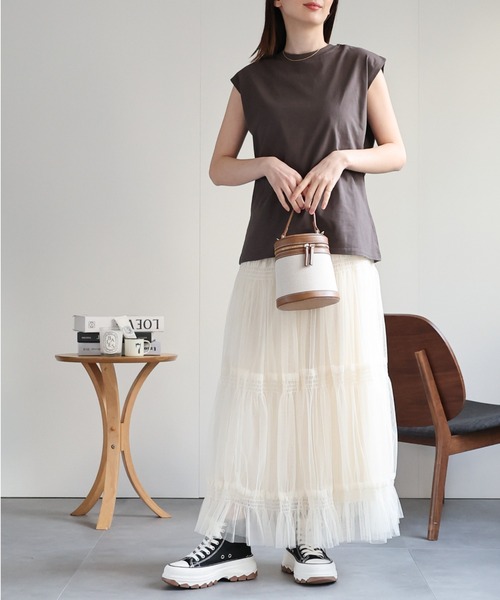 sakishimatokyo（サキシマトーキョー）の「ワイドノースリーブＴシャツ（Tシャツ/カットソー・レディース・チャコールグレー/グレイッシュベージュ/ブラック/ネイビー/ブラウン/ホワイト/ブルー系その他・FREE）」の12枚目の写真