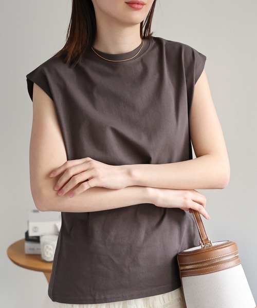 sakishimatokyo（サキシマトーキョー）の「ワイドノースリーブＴシャツ（Tシャツ/カットソー・レディース・チャコールグレー/グレイッシュベージュ/ブラック/ネイビー/ブラウン/ホワイト/ブルー系その他・FREE）」の14枚目の写真