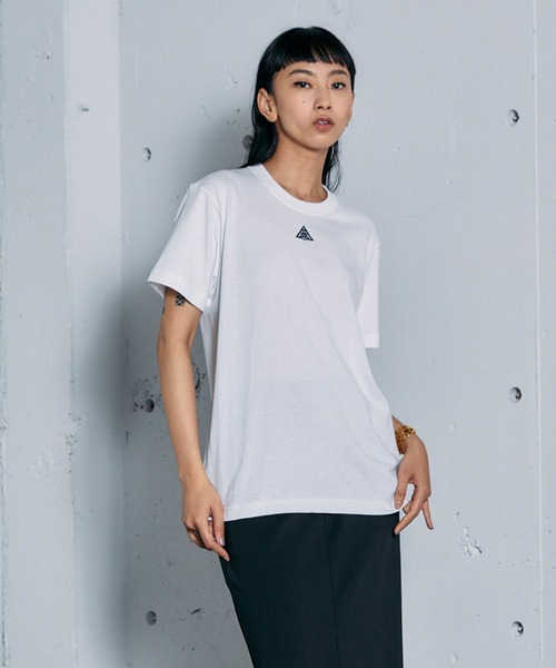 THINGS THAT MATTER(シングス ザット マター)の「ONENESS LOGO HEAVY WEIGHT T-SHIRT / ワンネスロゴヘビーウェイトTシャツ(Tシャツ/カットソー・レディース・ブラック/ホワイト・1/2)」の16枚目の写真