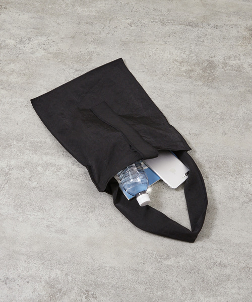 ITTI(イッチ)の「ITTI イッチ / MARY INSIDE OUT TOTE - M / CERATO BRIGHT インサイドアウトナイロントートバッグ M / ITTI-BAG-130-CB(トートバッグ・メンズ・ブラック/ブラウン/ダークグリーン/レッド/ミント/ラベンダー/グレー・FREE)」の22枚目の写真