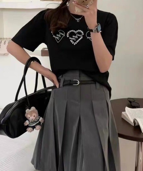 DIAVEL(ディアベル)の「パールハートロゴ韓国ガーリートップス(Tシャツ/カットソー・レディース・ブラック/ホワイト/グレー・M)」の6枚目の写真