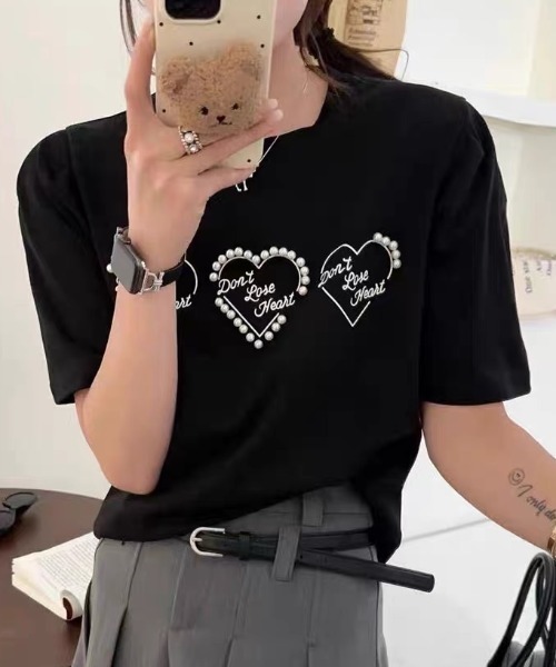DIAVEL(ディアベル)の「パールハートロゴ韓国ガーリートップス(Tシャツ/カットソー・レディース・ブラック/ホワイト/グレー・M)」の4枚目の写真