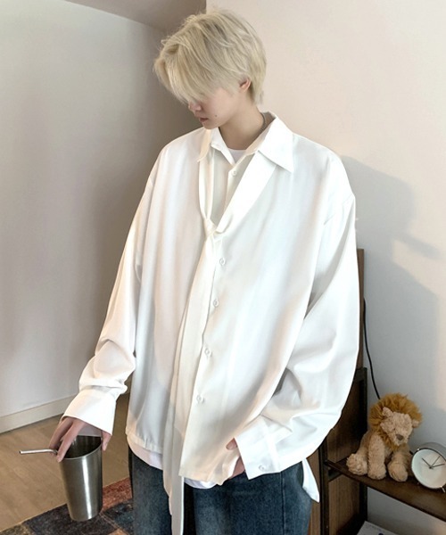 FVLMEN(フルメン)の「【FVLMEN】ribbon tie design longsleeve shirt/リボン タイ付 デザイン ロングスリーブ シャツ(シャツ/ブラウス・メンズ・ホワイト/ブラック・MEDIUM/LARGE/X-LARGE)」の9枚目の写真