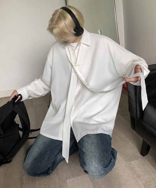 FVLMEN(フルメン)の「【FVLMEN】ribbon tie design longsleeve shirt/リボン タイ付 デザイン ロングスリーブ シャツ(シャツ/ブラウス・メンズ・ホワイト/ブラック・MEDIUM/LARGE/X-LARGE)」の7枚目の写真