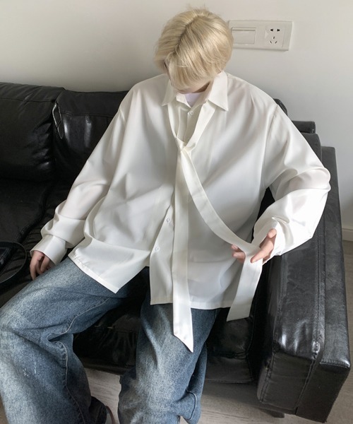 FVLMEN(フルメン)の「【FVLMEN】ribbon tie design longsleeve shirt/リボン タイ付 デザイン ロングスリーブ シャツ(シャツ/ブラウス・メンズ・ホワイト/ブラック・MEDIUM/LARGE/X-LARGE)」の11枚目の写真