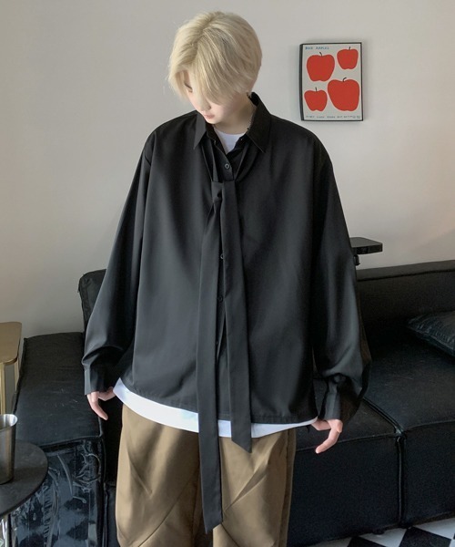 FVLMEN(フルメン)の「【FVLMEN】ribbon tie design longsleeve shirt/リボン タイ付 デザイン ロングスリーブ シャツ(シャツ/ブラウス・メンズ・ホワイト/ブラック・MEDIUM/LARGE/X-LARGE)」の16枚目の写真