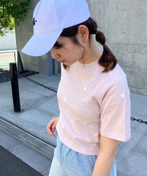 AS KNOW AS plus（アズノゥアズプラス）の「◎ちりばめ刺繍アソートTシャツ（Tシャツ/カットソー・レディース・ピンク系/ホワイト系その他/ホワイト系/ブラック系その他/ホワイト系1/ピンク系1/サックスブルー系1・FREE）」の15枚目の写真