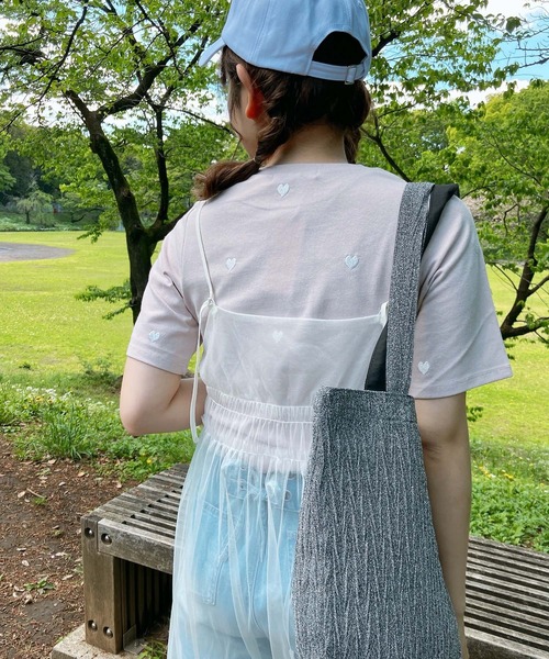 AS KNOW AS plus（アズノゥアズプラス）の「◎ちりばめ刺繍アソートTシャツ（Tシャツ/カットソー・レディース・ピンク系/ホワイト系その他/ホワイト系/ブラック系その他/ホワイト系1/ピンク系1/サックスブルー系1・FREE）」の20枚目の写真