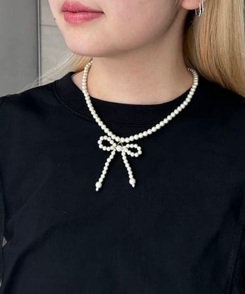 Ray BEAMS（レイビームス）の「Ray BEAMS / リボン パール ネックレス（ネックレス・レディース・オフホワイト・ONE SIZE）」の8枚目の写真