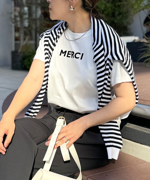 NOLLEY’S Sophi(ノーリーズソフィ)の「アルビニスタスムースフロッキーロゴT(Tシャツ/カットソー・レディース・ホワイト系その他4/チャコールグレー/ホワイト・38)」の4枚目の写真