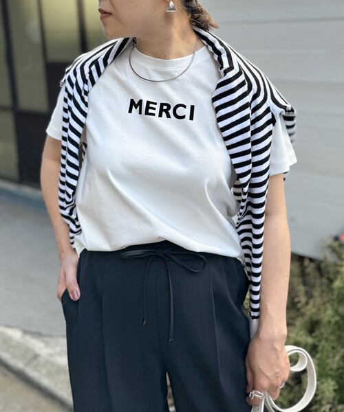 NOLLEY’S Sophi(ノーリーズソフィ)の「アルビニスタスムースフロッキーロゴT(Tシャツ/カットソー・レディース・ホワイト系その他4/チャコールグレー/ホワイト・38)」の5枚目の写真