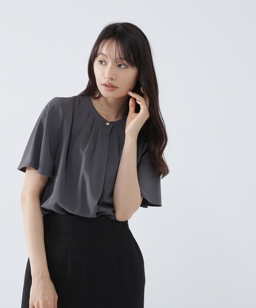 NATURAL BEAUTY BASIC(ナチュラルビューティーベーシック)の「◇フロントタックフレアスリーブブラウス(シャツ/ブラウス・レディース・ブルー/オフホワイト/チャコールグレー・MEDIUM/SMALL)」の2枚目の写真