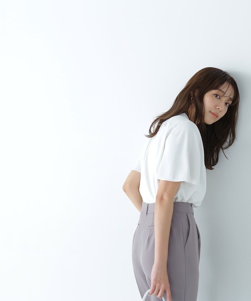NATURAL BEAUTY BASIC(ナチュラルビューティーベーシック)の「◇フロントタックフレアスリーブブラウス(シャツ/ブラウス・レディース・ブルー/オフホワイト/チャコールグレー・MEDIUM/SMALL)」の18枚目の写真