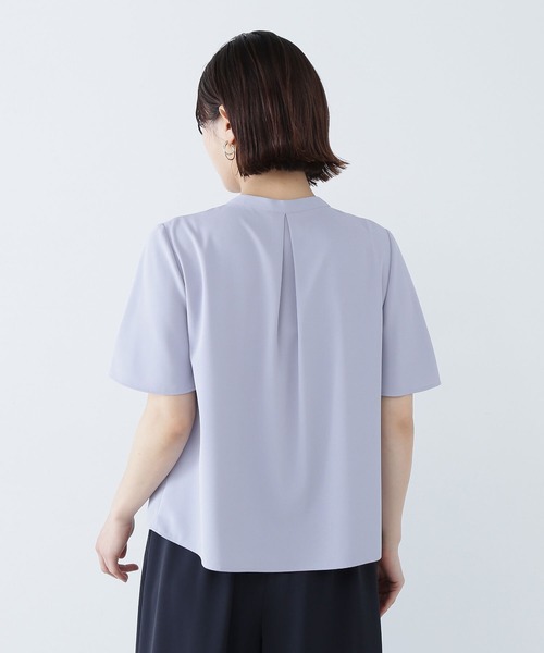 NATURAL BEAUTY BASIC(ナチュラルビューティーベーシック)の「◇フロントタックフレアスリーブブラウス(シャツ/ブラウス・レディース・ブルー/オフホワイト/チャコールグレー・MEDIUM/SMALL)」の6枚目の写真