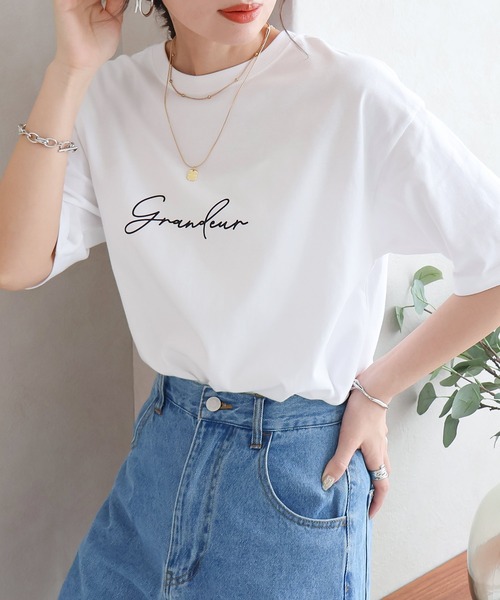 Social GIRL(ソーシャルガール)の「grandeur筆記体ロゴ半袖Tシャツ コットン100%(Tシャツ/カットソー・レディース・ブルー/ブラック/ホワイト・L/M)」の2枚目の写真
