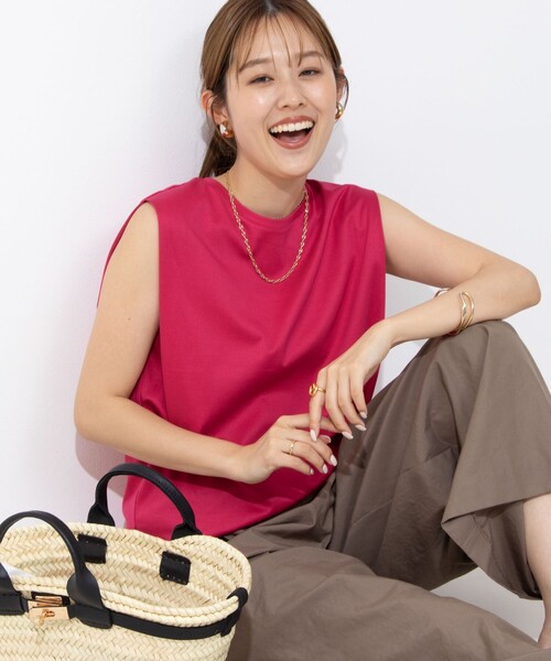 NOLLEY’S（ノーリーズ）の「タックノースリーブプルオーバーカットソー（Tシャツ/カットソー・レディース・ホワイト/ピンク/ブルー/ベージュ/ブラック・38/36）」の6枚目の写真