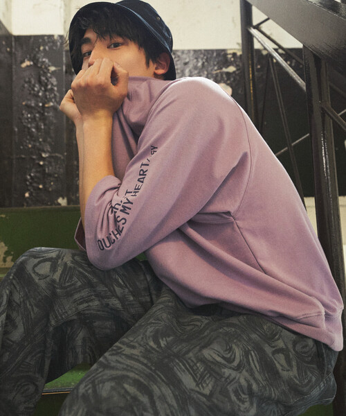 Purple&Yellow(パープルアンドイエロー)の「メッセージプリント6分袖プルオーバー(Tシャツ/カットソー・メンズ・チャコール/パープル/ホワイト・SMALL/MEDIUM/LARGE)」の3枚目の写真