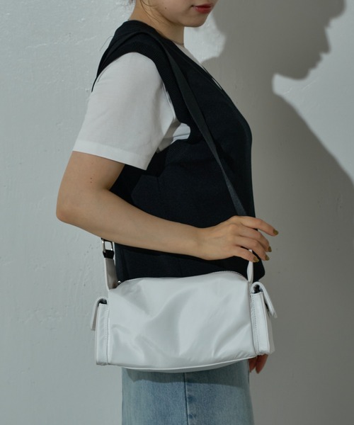 COLONY 2139(コロニートゥーワンスリーナイン)の「ナイロンサイドポケットバッグ(ショルダーバッグ・レディース・ホワイト/ブラック・FREE)」の5枚目の写真