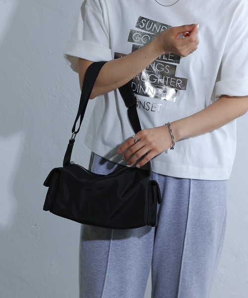 COLONY 2139(コロニートゥーワンスリーナイン)の「ナイロンサイドポケットバッグ(ショルダーバッグ・レディース・ホワイト/ブラック・FREE)」の13枚目の写真