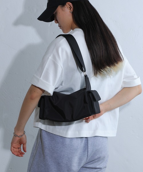 COLONY 2139(コロニートゥーワンスリーナイン)の「ナイロンサイドポケットバッグ(ショルダーバッグ・レディース・ホワイト/ブラック・FREE)」の15枚目の写真