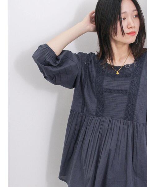 Samansa Mos2 blue(サマンサモスモスブルー)の「【Made in India】レースピンタックブラウス(シャツ/ブラウス・レディース・パープル/チャコールグレー/オフホワイト・F)」の12枚目の写真
