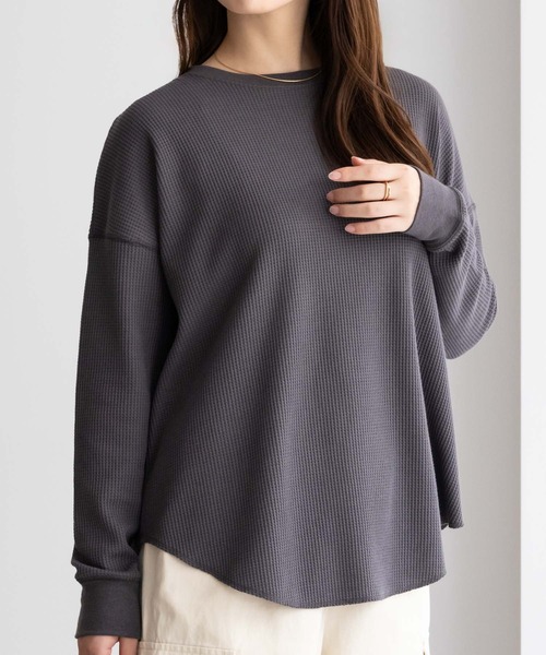 NAVY(ネイビー)の「NAVY ワッフルロンT 長袖(Tシャツ/カットソー・レディース・杢グレー/オフホワイト/スミクロ/オリーブ・フリー)」の3枚目の写真