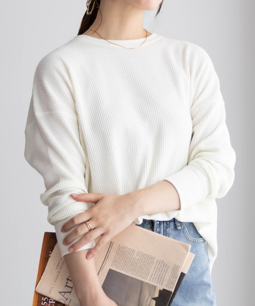NAVY(ネイビー)の「NAVY ワッフルロンT 長袖(Tシャツ/カットソー・レディース・杢グレー/オフホワイト/スミクロ/オリーブ・フリー)」の11枚目の写真