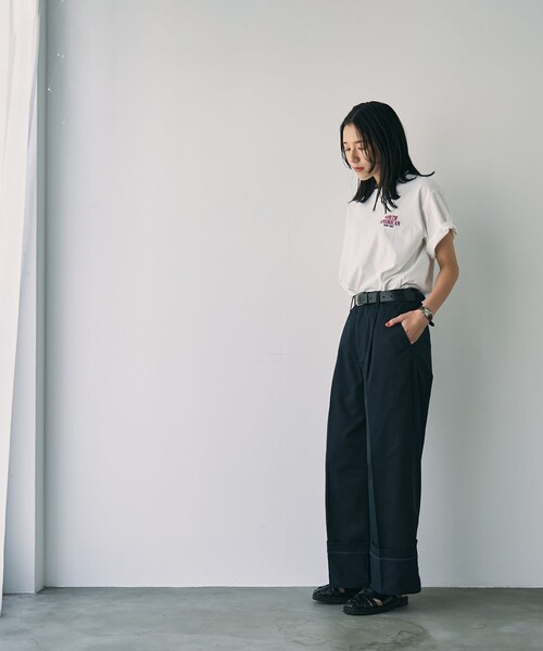 coen（コーエン）の「ロールアップチノワイドパンツ（チノパンツ・レディース・ベージュ/ネイビー・M/L）」の14枚目の写真