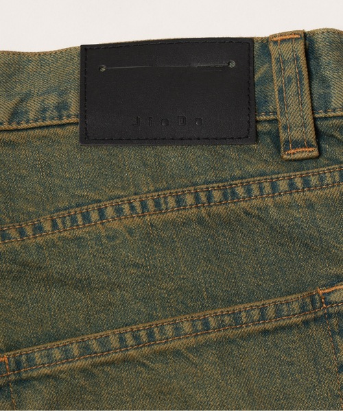 JIEDA(ジエダ)の「DRAPE OVER DENIM PANTS(デニムパンツ・メンズ・ブラック/ライトピンク/インディゴブルー・1/2)」の4枚目の写真