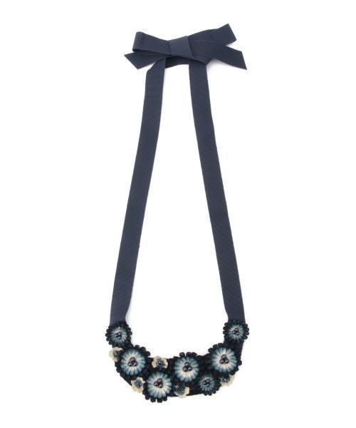 Ray BEAMS（レイビームス）の「atelier Senka / 小菊ネックレス（ネックレス・レディース・ベージュ/ネイビー・ONE SIZE）」の4枚目の写真