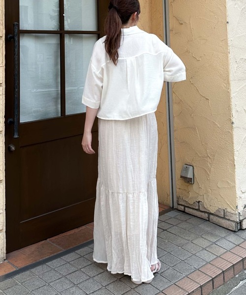 archives（アルシーヴ）の「シャイニーシャーリングキャミワンピース（ワンピース・レディース・グレー/ピンクベージュ/ブラック/アイボリー・MEDIUM）」の16枚目の写真