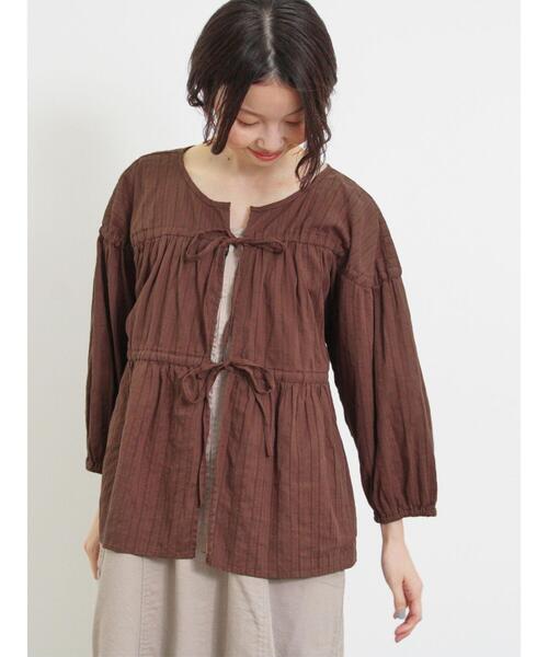 Samansa Mos2（サマンサ モスモス）の「◎リボンフレアブラウス（シャツ/ブラウス・レディース・チャコールグレー/ブラウン/ブルー/オフホワイト・F）」の3枚目の写真