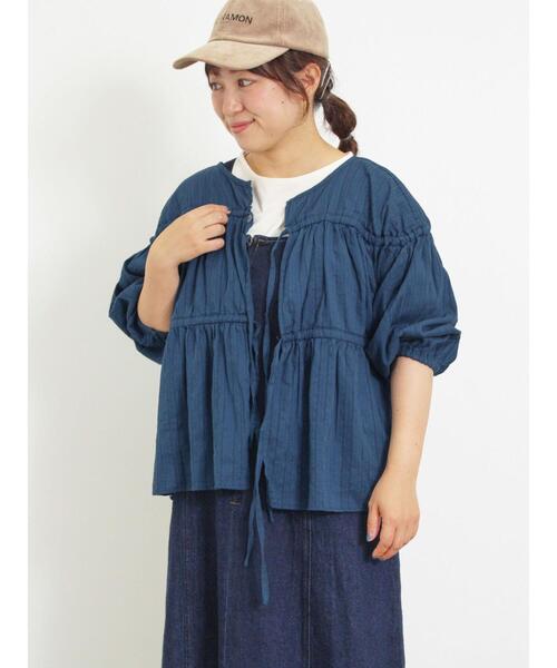 Samansa Mos2（サマンサ モスモス）の「◎リボンフレアブラウス（シャツ/ブラウス・レディース・チャコールグレー/ブラウン/ブルー/オフホワイト・F）」の16枚目の写真